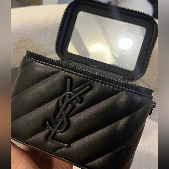 Yves Saint Laurent Black Quilted VIP - GWP Beaute Cosmetic Case. Limited edition - Picture 6 of 17